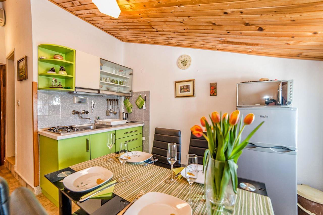 Apartments And Rooms Ana Pomer 217 Экстерьер фото