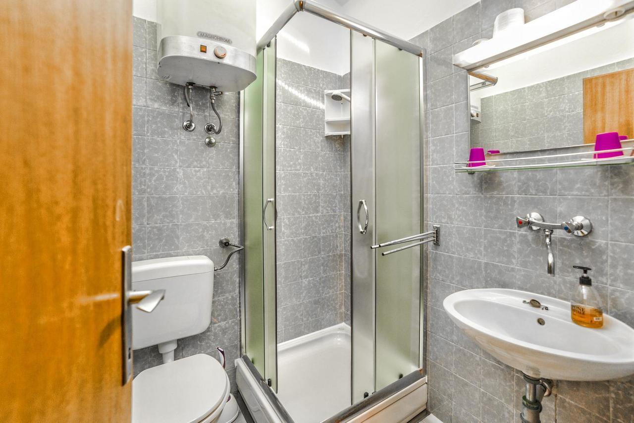 Apartments And Rooms Ana Pomer 217 Экстерьер фото